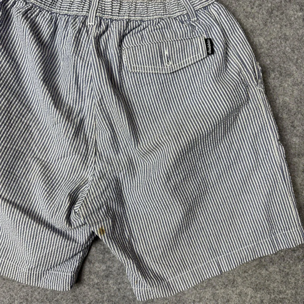 Chubbies Mens Seersucker Shorts Blue White Striped 7 Inch Inseam Size Medium